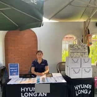 Hình ảnh hoạt động tư vấn xe tại Long An