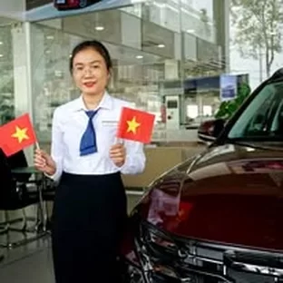 Hình ảnh hoạt động tư vấn xe tại Long An